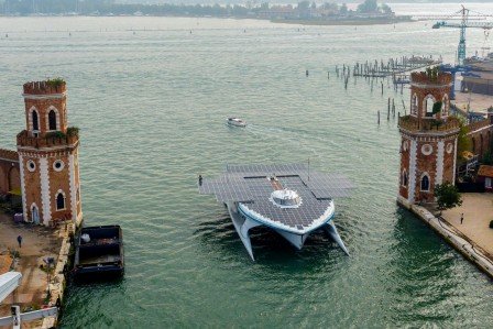 Planet_Solar_a_Venise.jpg