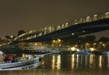 passerelle_simone_de_beauvoir_paris.jpg