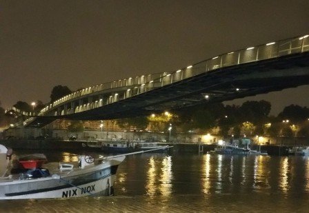 passerelle_simone_de_beauvoir_paris.jpg