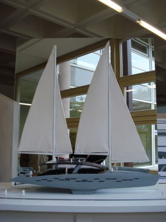 Arkona_140_cata_voile_maquette.JPG