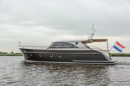 serious_yachts_1260_25.jpg